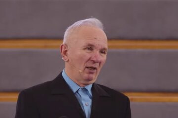 Ему помогал ангел: пожилой украинский пастор вывез из-под обстрелов 1800 человек