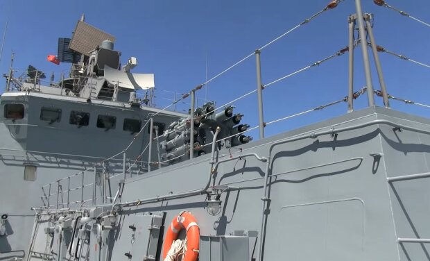 Вышли два корабля: Россия готовится нанести удары с Черного моря. Предупреждение