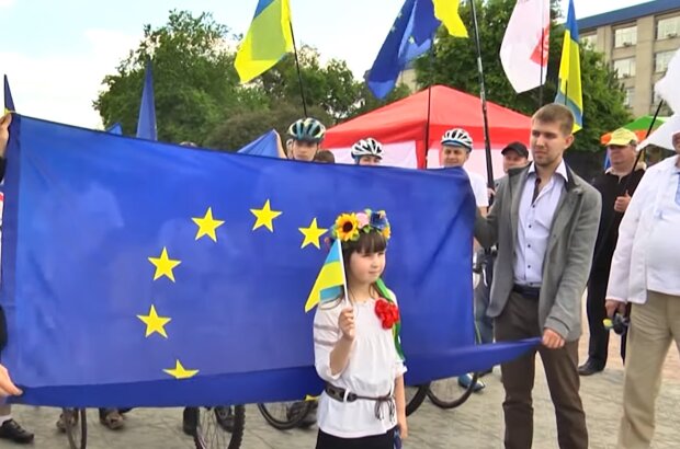 Це увійде в історію: Україну беруть в ЄС. Прийнято офіційне рішення