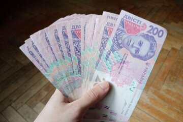 Доплаты пенсионерам до 8 тысяч гривен: кто может получить и куда обращаться