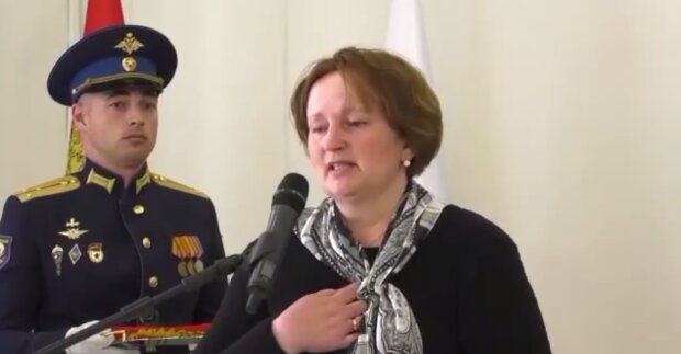 Розумом поїхала: мати загиблого російського окупанта подякувала Путіну. Відео