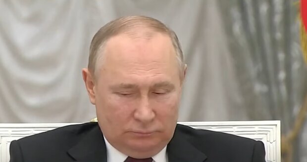 Путин будет сидеть в отдельной камере: в Кремле начинается переворот. Как это происходит